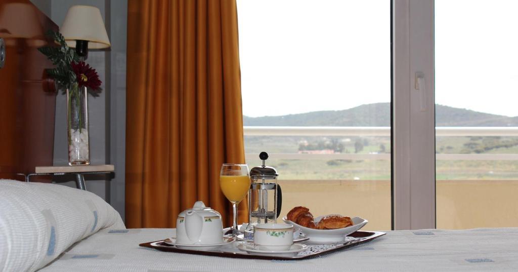 Hotel Azar Plasencia Zimmer foto