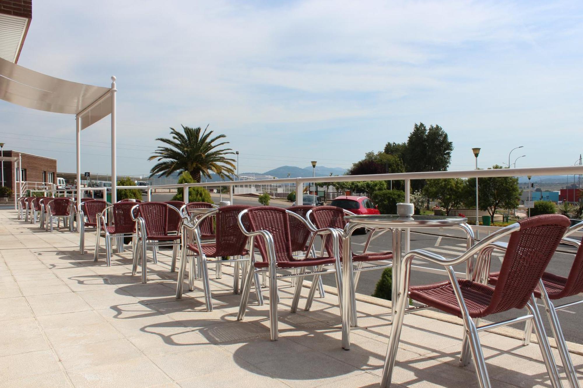 Hotel Azar Plasencia Exterior foto