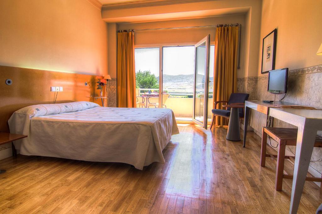 Hotel Azar Plasencia Zimmer foto