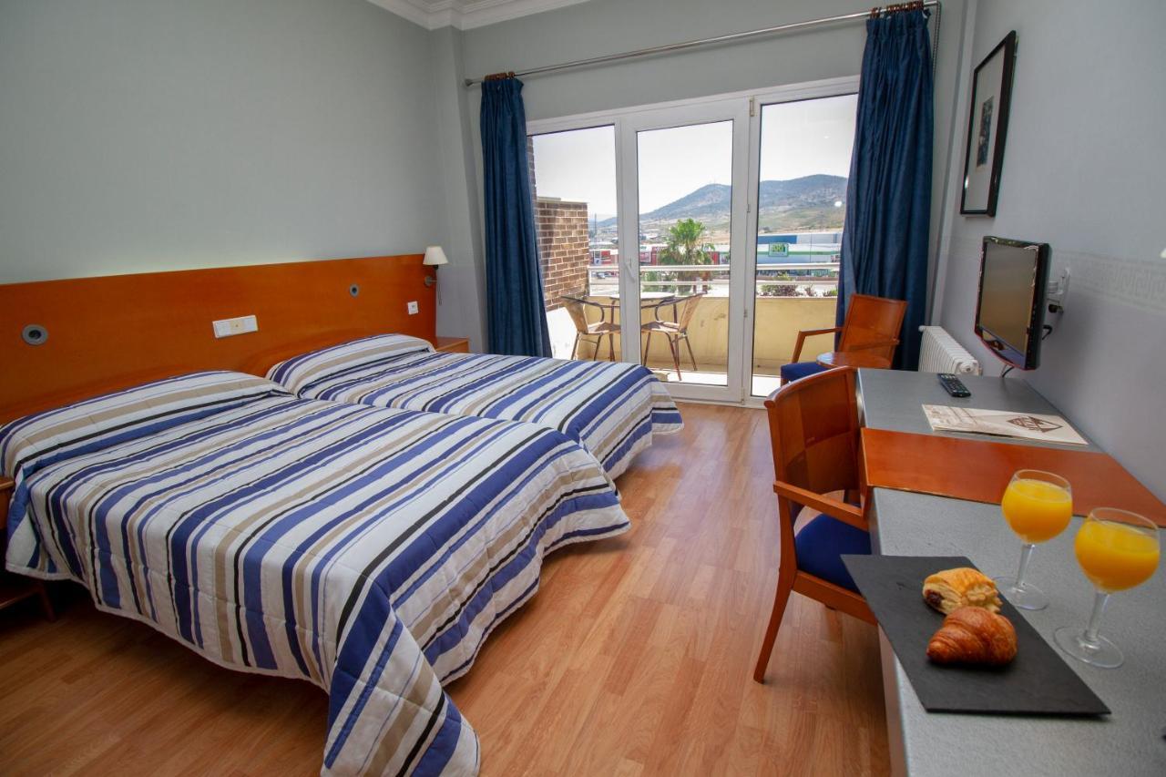 Hotel Azar Plasencia Exterior foto